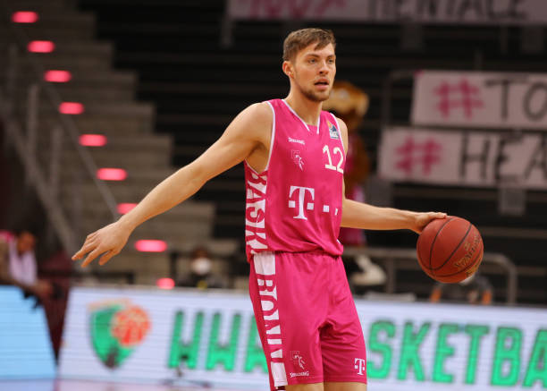 他也将继续 他也将继续